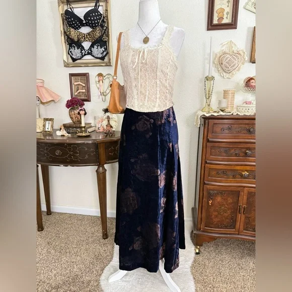 Y2k whimsigoth boho fairy floral velvet maxi skirt - Picture 2 of 4